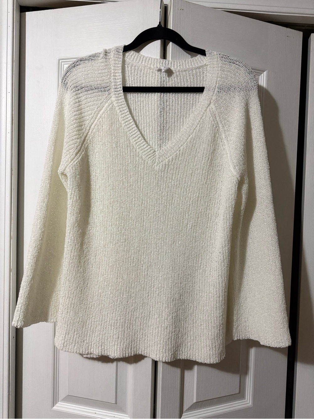 Tribal Jeans V-Neck White Knit Sweater - L